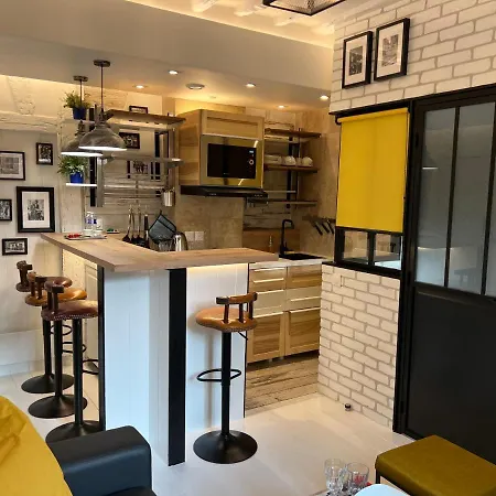 Au Passage Des Marais - Centre 아파트